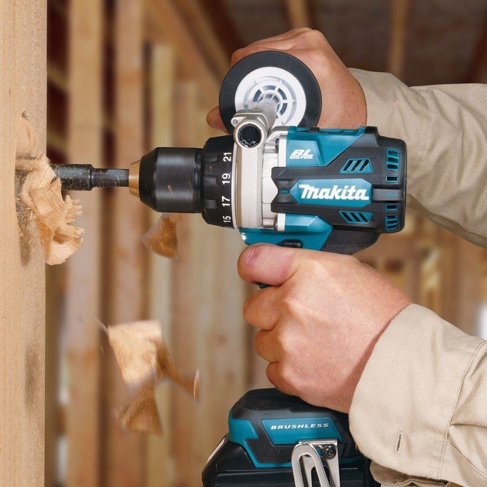 Parafusadeira Furadeira de Impacto DHP486Z Brushless 18V sem Bateria MAKITA