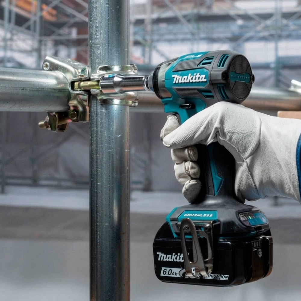 Parafusadeira de Impacto DTD173Z 1/4 Pol. 18V Brushless sem Bateria MAKITA