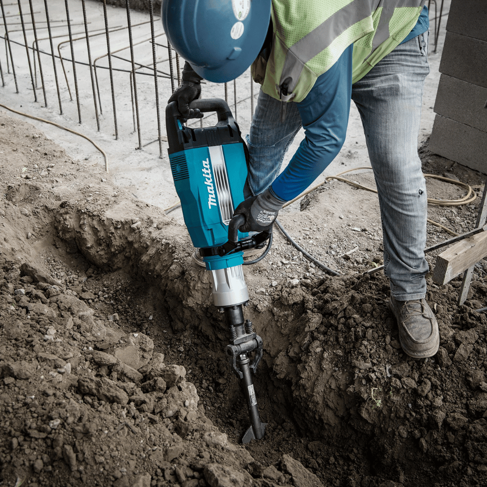 Martelo Demolidor HM1502 48,1J 1850W 220V com Maleta MAKITA