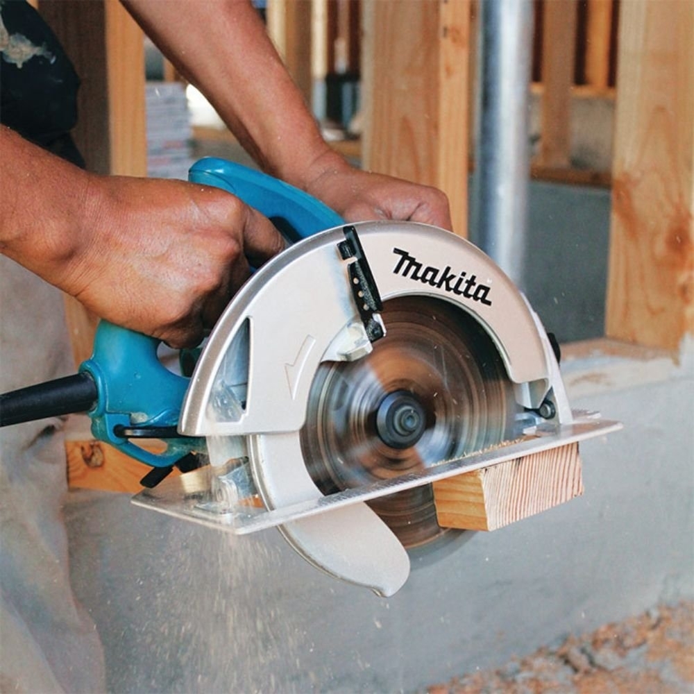 Serra Circular 5007N 7 Pol. 1800W 220V MAKITA