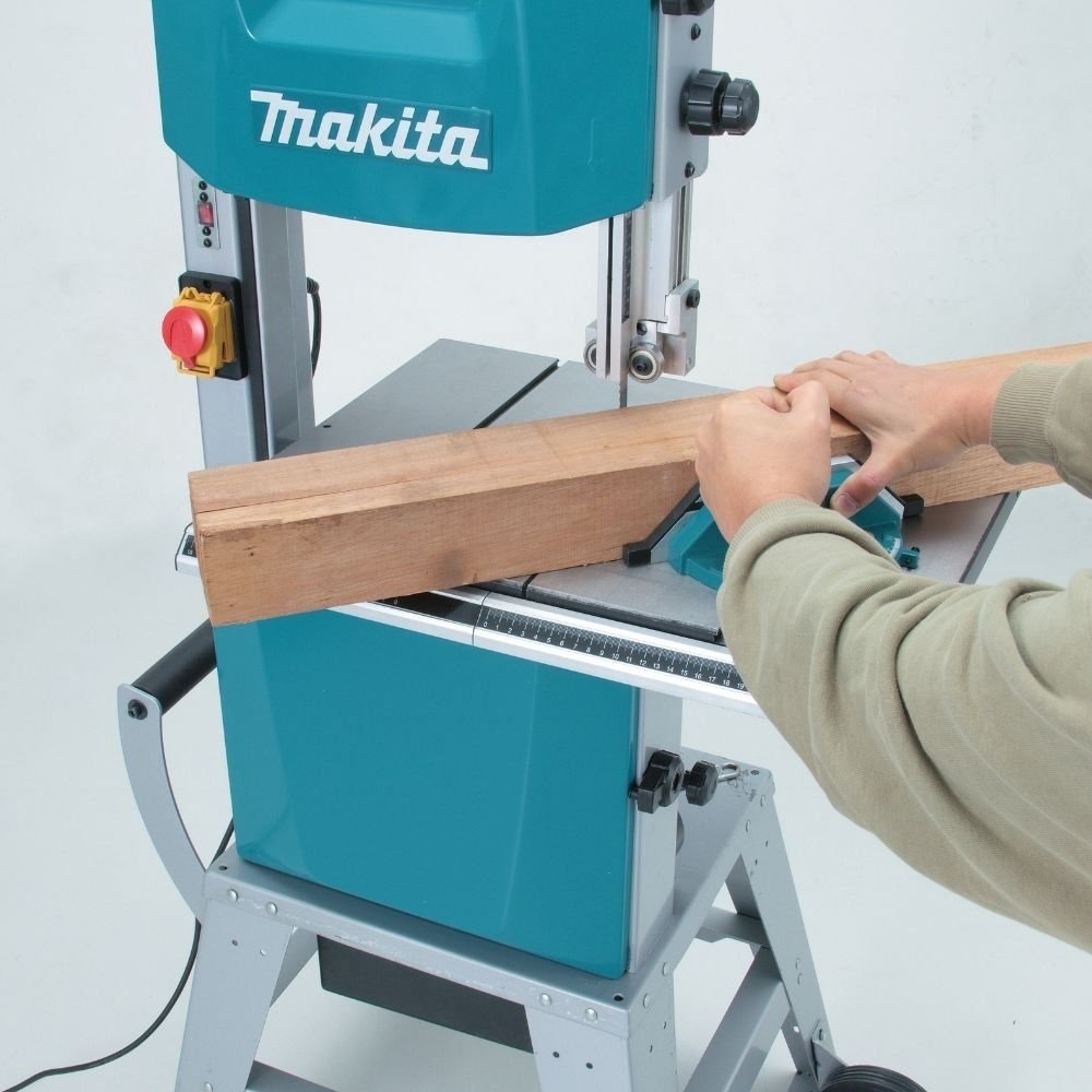 Serra Fita LB1200F 900W 220V com Bancada Móvel MAKITA