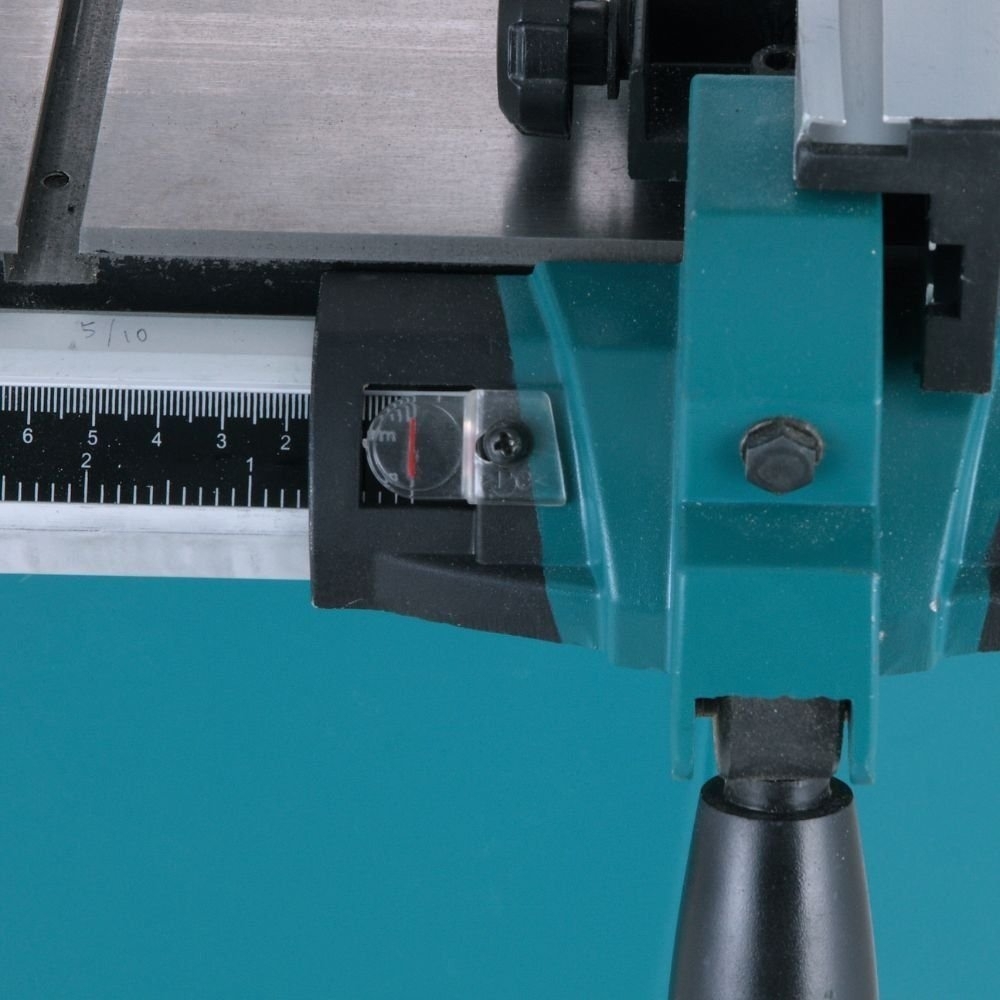 Serra Fita LB1200F 900W 220V com Bancada Móvel MAKITA
