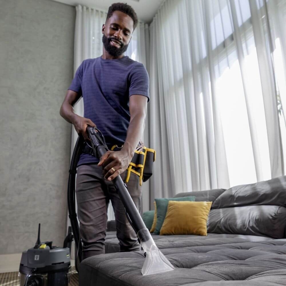 Lavadora de Estofados Puzzi 4/16 Classic 1600W 220V KARCHER