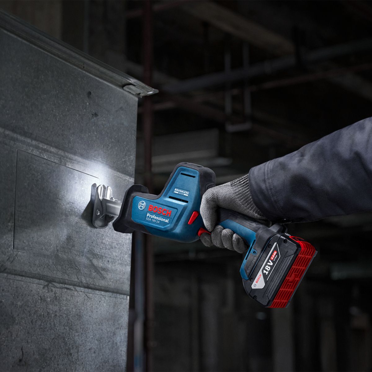 Serra Sabre GSA 18V-24 18V Brushless sem Bateria BOSCH